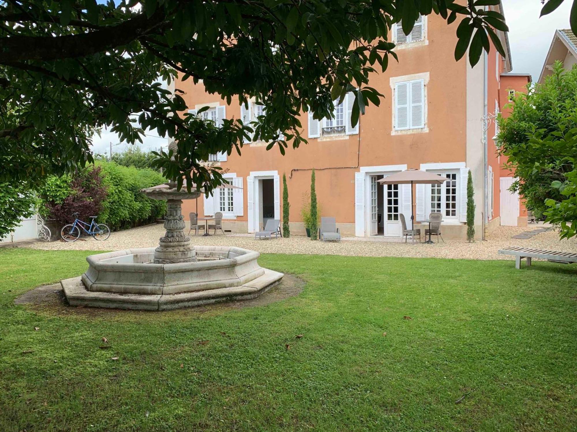 Studio En Ville Et Campagne Louhans Exterior foto